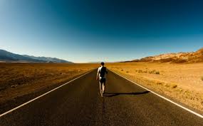 Εξερεύνηση των συναισθηματικών πτυχών των ταξιδιωτικών εννοιών μέσω ταξιδιωτικών φωτογραφιών, βασισμένη σε αντιθετική προεκπαίδευση γλώσσας-εικόνας