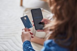 Αλλαγές στις Τάσεις Κατανάλωσης και Τουρισμού Κατά το Δεύτερο Κύμα της COVID-19 – Διεθνής Σύγκριση